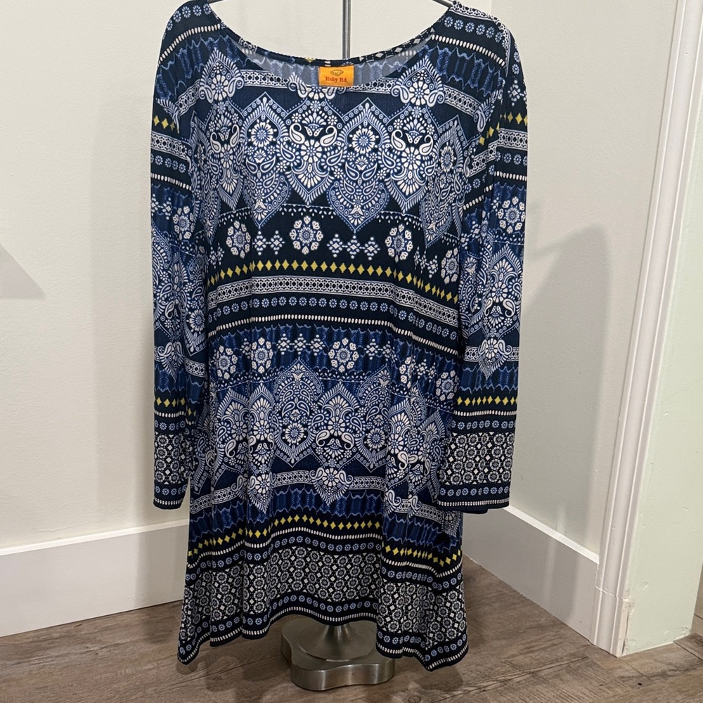 Ruby Rd. Navy and White Geometric Tunic